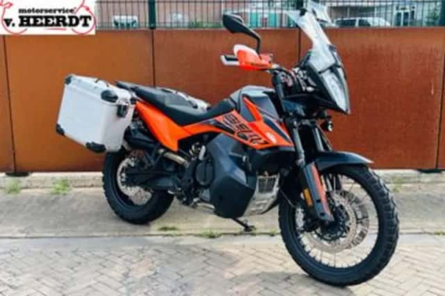 KTM 890 Adventure (2021) thumbnail 1