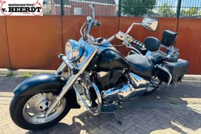 Suzuki Intruder (1999) thumbnail 2