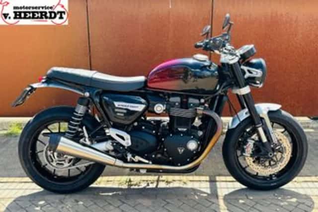Triumph Speed Twin 1200 (2024) thumbnail 3