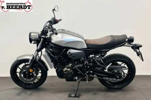 Yamaha XSR700 (2016) thumbnail 4