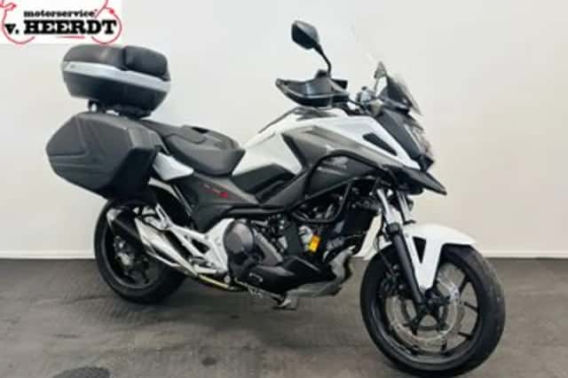 Honda NC750X (2019) thumbnail 2