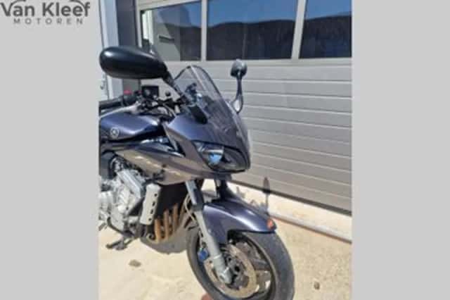 Yamaha FZS 1000 Fazer (2005) thumbnail 3