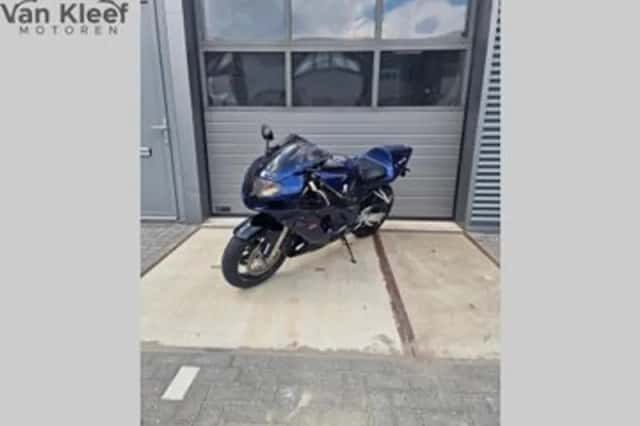 Suzuki GSX-R600 (2001) thumbnail 1