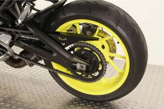 Yamaha MT-09 (2016) thumbnail 6