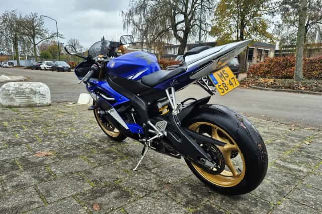 Yamaha YZF-R6 (2008) thumbnail 4