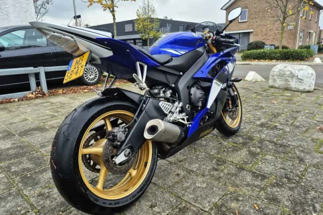 Yamaha YZF-R6 (2008) thumbnail 5