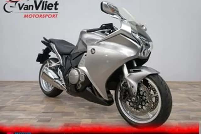 Honda VFR1200 (2010) thumbnail 1