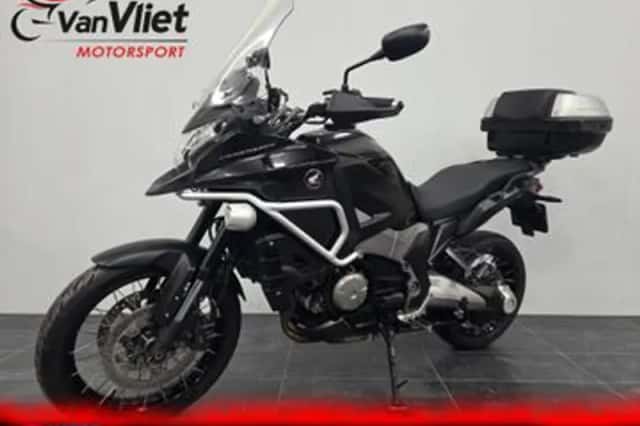 Honda VFR1200 (2015) thumbnail 2