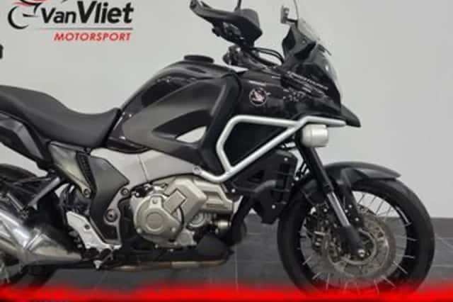 Honda VFR1200 (2015) thumbnail 3