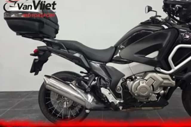 Honda VFR1200 (2015) thumbnail 4