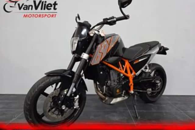 KTM 690 Duke (2012) thumbnail 2