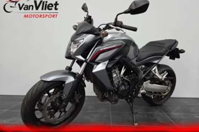 Honda CB650F (2016) thumbnail 2