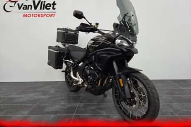 CFMoto 700 MT (2025) thumbnail 1