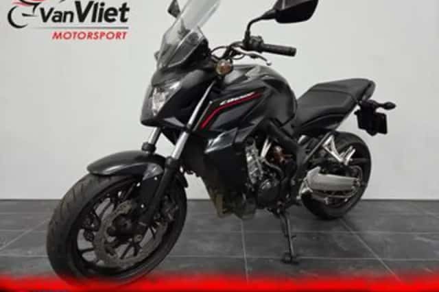 Honda CB650F (2015) thumbnail 2