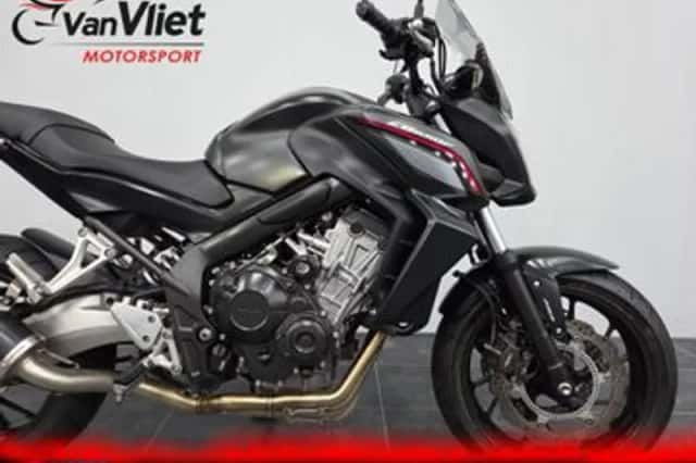 Honda CB650F (2015) thumbnail 4