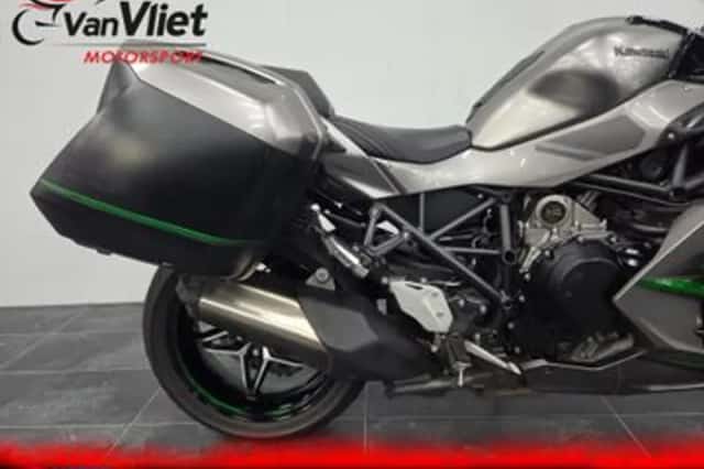 Kawasaki Ninja H2 (2019) thumbnail 4