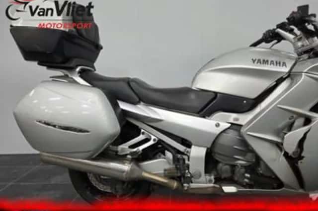 Yamaha FJR1300 (2002) thumbnail 4