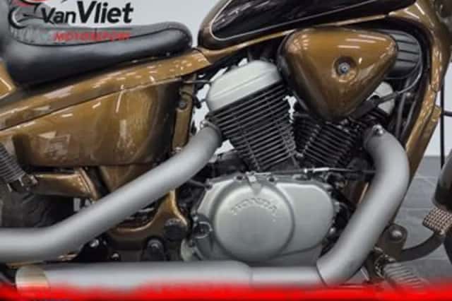 Honda VT 600 (1993) thumbnail 6