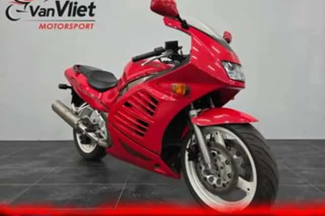 Suzuki RF 600 R (1996) thumbnail 1