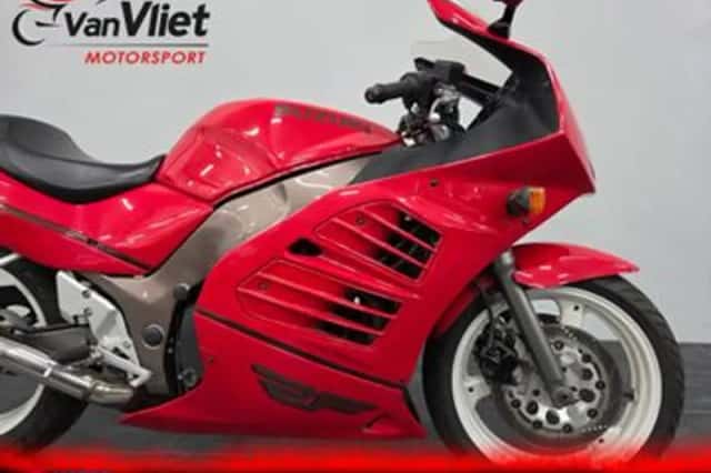 Suzuki RF 600 R (1996) thumbnail 3