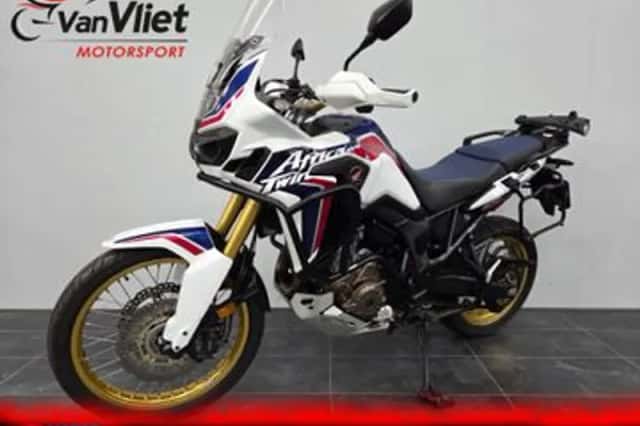 Honda CRF 1000 L Africa Twin (2017) thumbnail 2