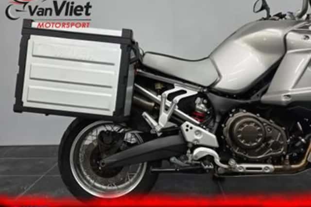 Yamaha XT 1200 Z Super Tenere (2010) thumbnail 4