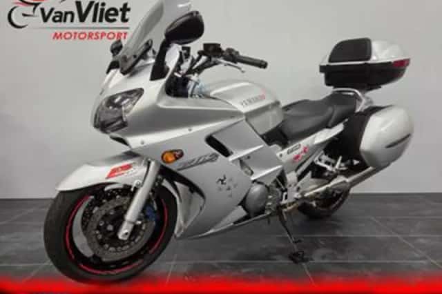Yamaha FJR1300 (2002) thumbnail 2
