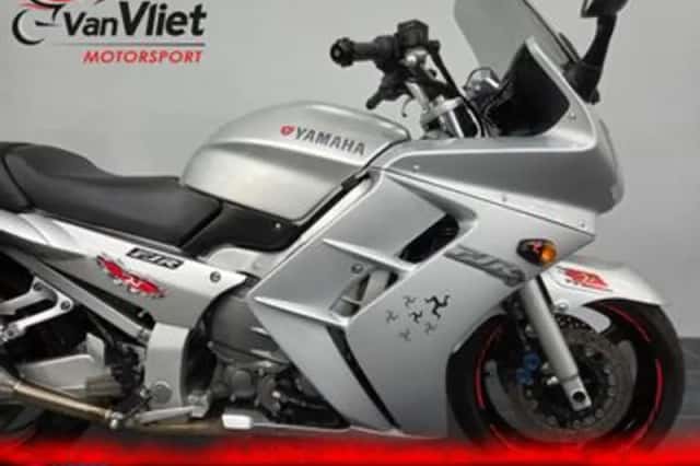 Yamaha FJR1300 (2002) thumbnail 3