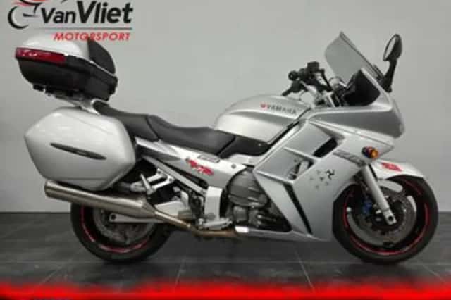 Yamaha FJR1300 (2002) thumbnail 4