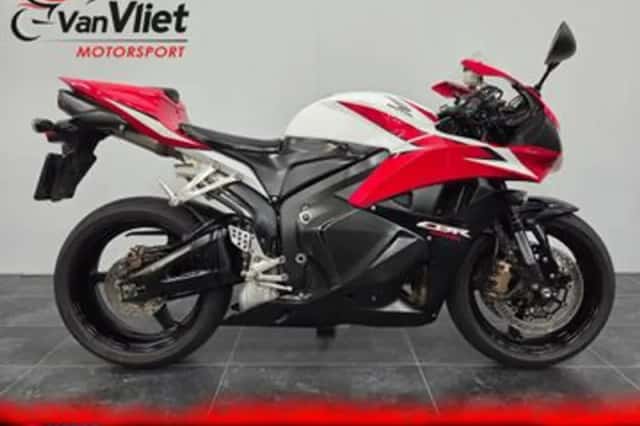 Honda CBR600RR (2009) thumbnail 6