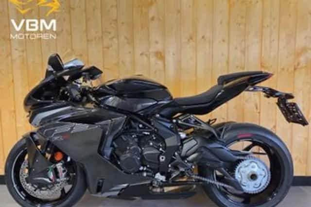MV Agusta F3 800 (2023) thumbnail 4