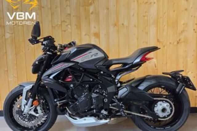 MV Agusta Dragster 800 (2021) thumbnail 4