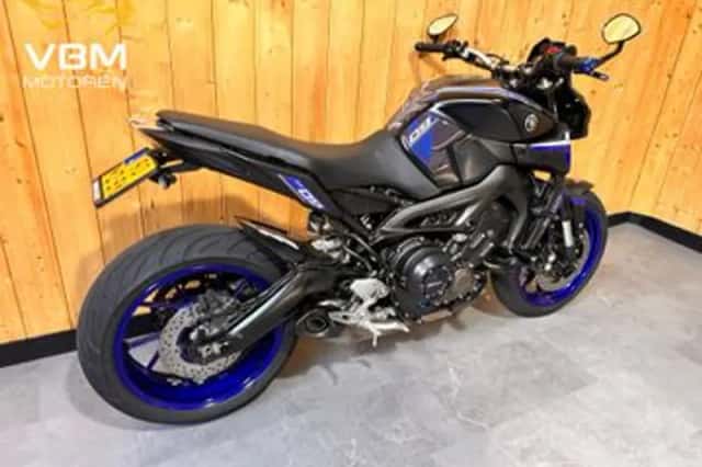 YAMAHA MT 09 ABS (2020) thumbnail 3