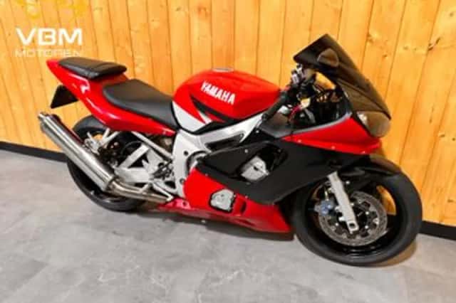 Yamaha YZF-R6 (2001) thumbnail 2