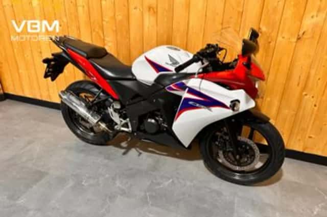 Honda CBR125R (2011) thumbnail 2