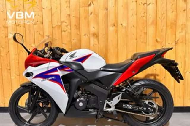 Honda CBR125R (2011) thumbnail 4