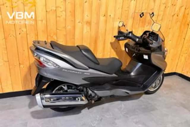 Suzuki AN 400 Burgman (2008) thumbnail 3