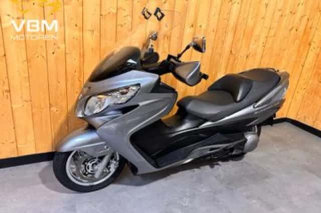 Suzuki AN 400 Burgman (2008) thumbnail 5