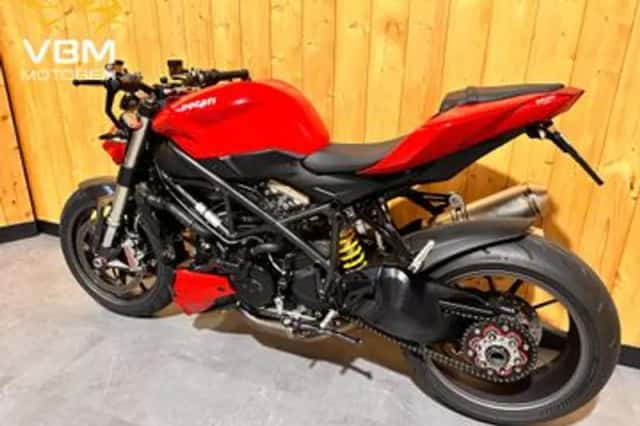 Ducati Streetfighter 1098 (2010) thumbnail 6