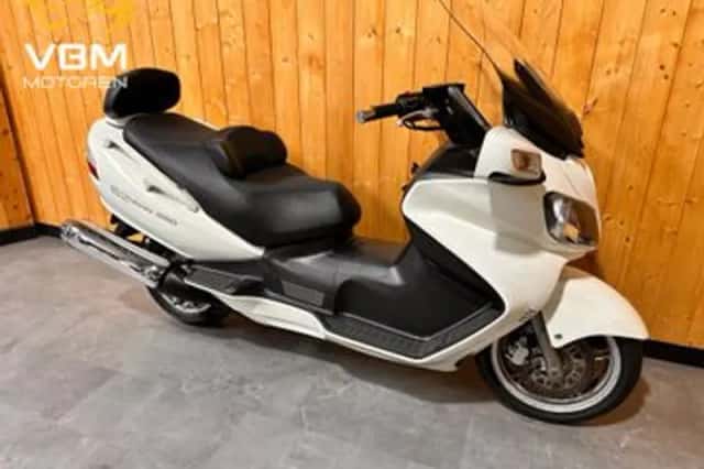 Suzuki AN 650 Burgman Executive (2011) thumbnail 2