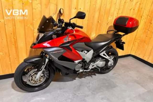 Honda VFR800 (2012) thumbnail 5