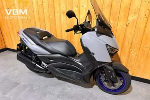 Yamaha X-MAX 300 (2021) thumbnail 2