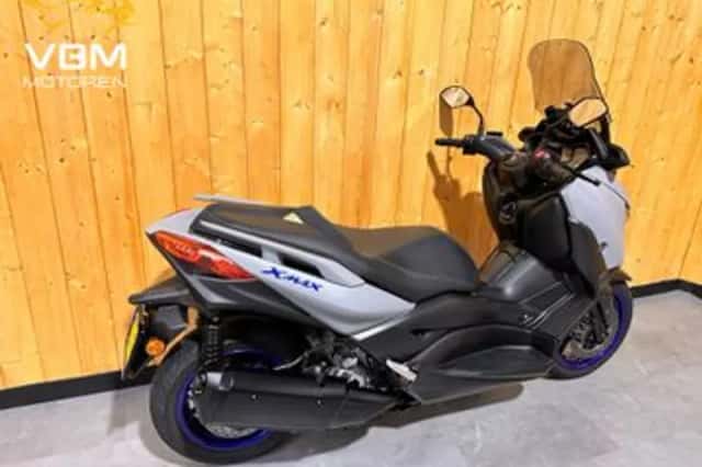 Yamaha X-MAX 300 (2021) thumbnail 3