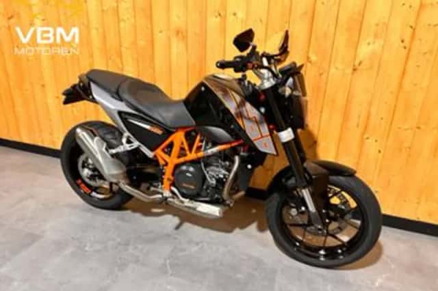 KTM 690 Duke (2013) thumbnail 2