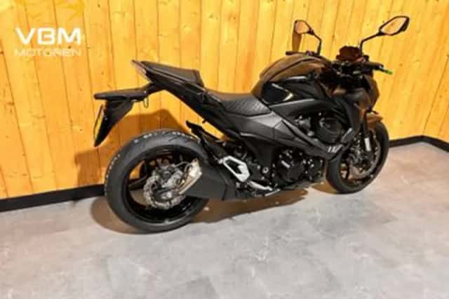 Kawasaki Z800 (2016) thumbnail 2