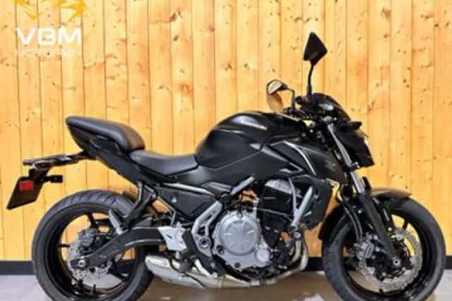 Kawasaki Z650 (2017) thumbnail 1