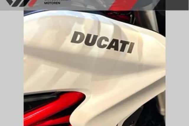 Ducati Hypermotard 939 (2016) thumbnail 6