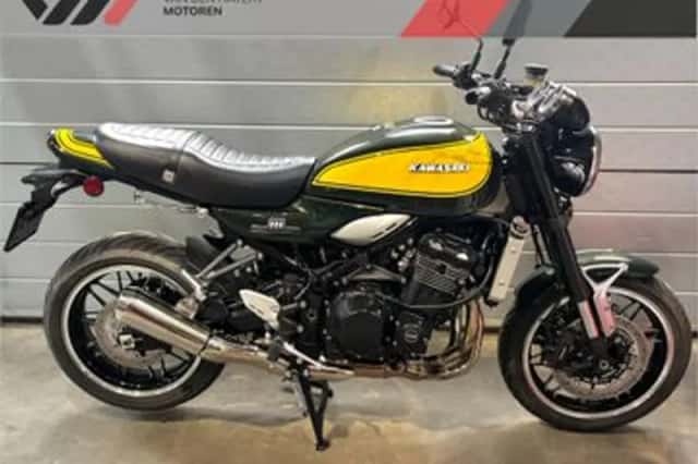 Kawasaki Z900RS (2025) thumbnail 1