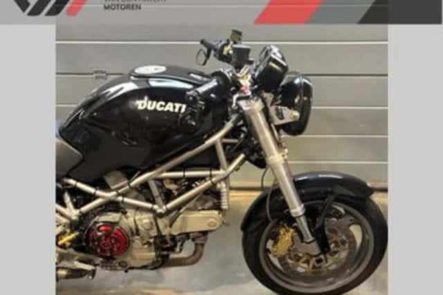 Ducati M 900 I.e. Dark (2002) thumbnail 3
