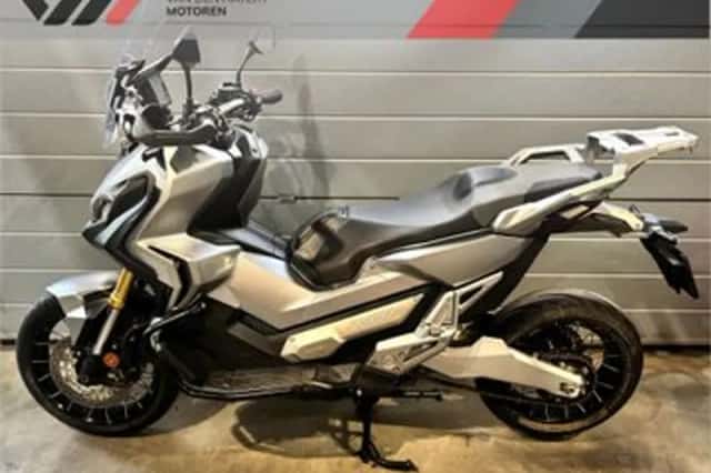 Honda X ADV (2017) thumbnail 6